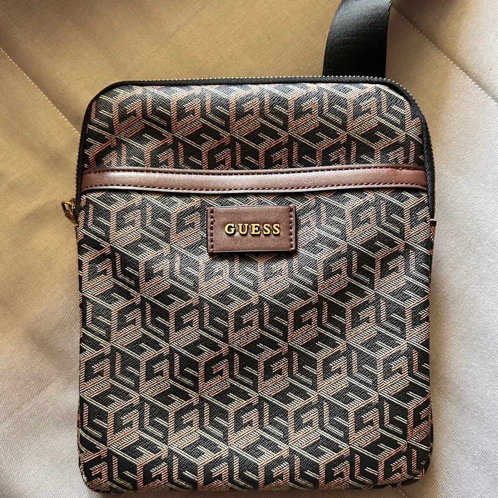GUESS SIDEBAG